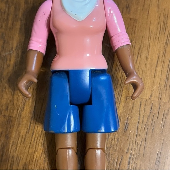 Fisher Price Loving Family Mail Lady Postal Carrier Worker Dream Doll house - Picture 3 of 12